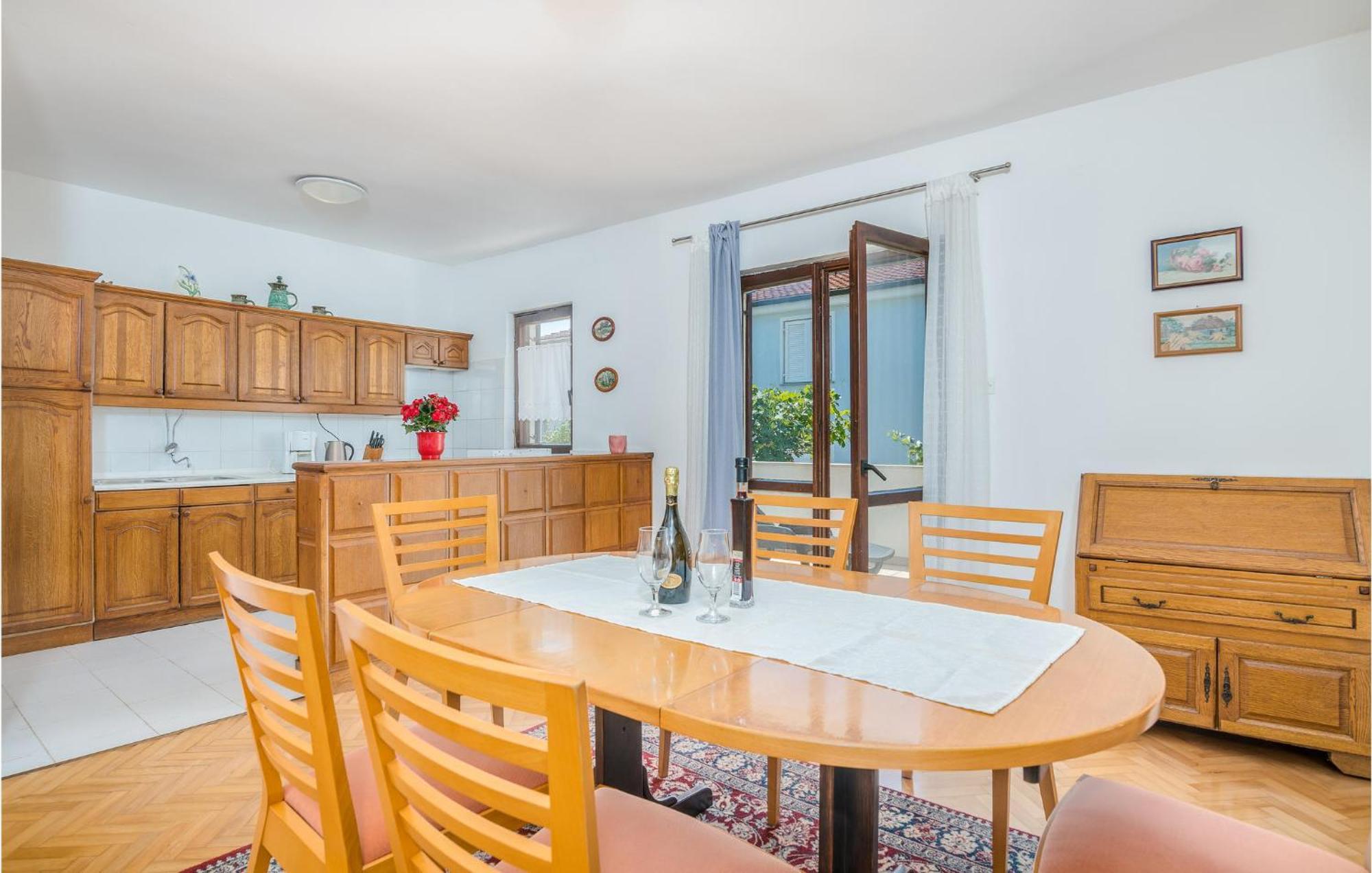 Stunning Apartment In Malinska With Kitchen Εξωτερικό φωτογραφία