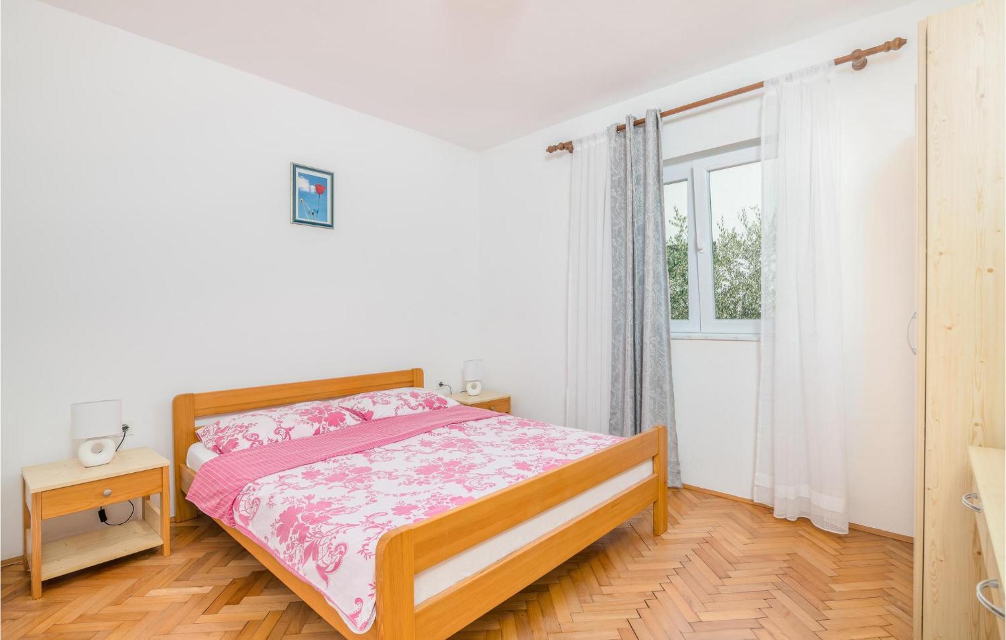Stunning Apartment In Malinska With Kitchen Εξωτερικό φωτογραφία