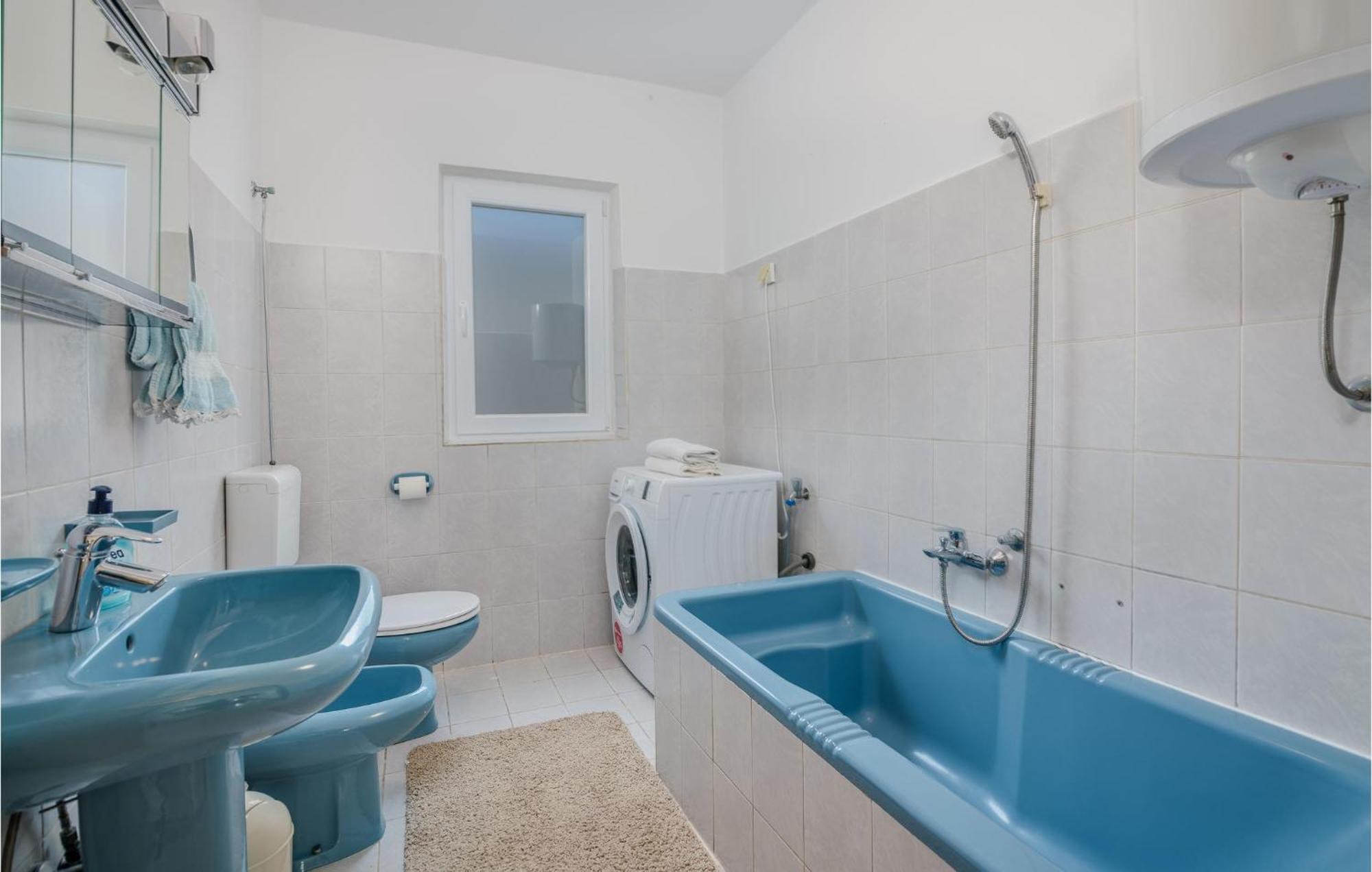 Stunning Apartment In Malinska With Kitchen Εξωτερικό φωτογραφία